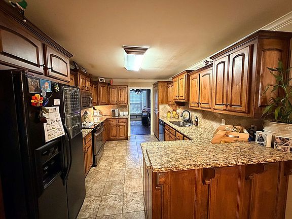 5th image of 1304 Nature Way Dr