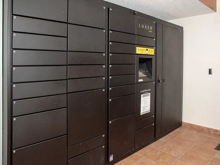Oakdale Apartments — Photo 19
