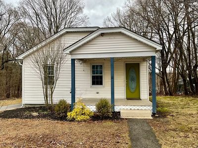12 C St, Douglas, MA, 01516