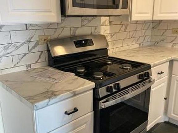 4th image of 7111 166th St APT 3C
