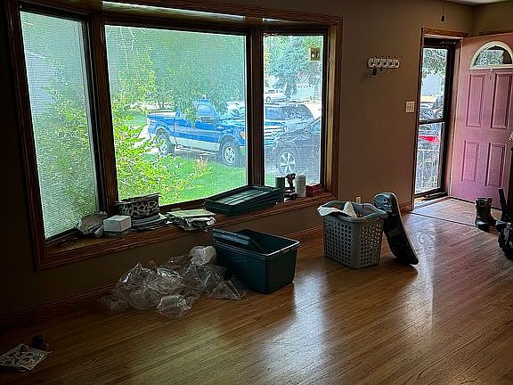 Bay window 
