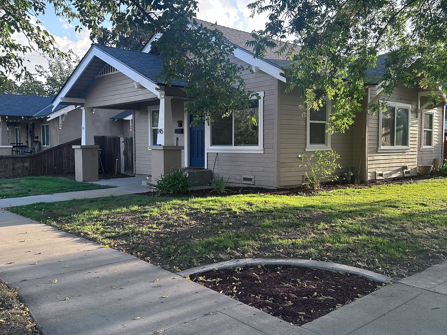 2 bed, 902 sqft, $1,800 — Photo 2