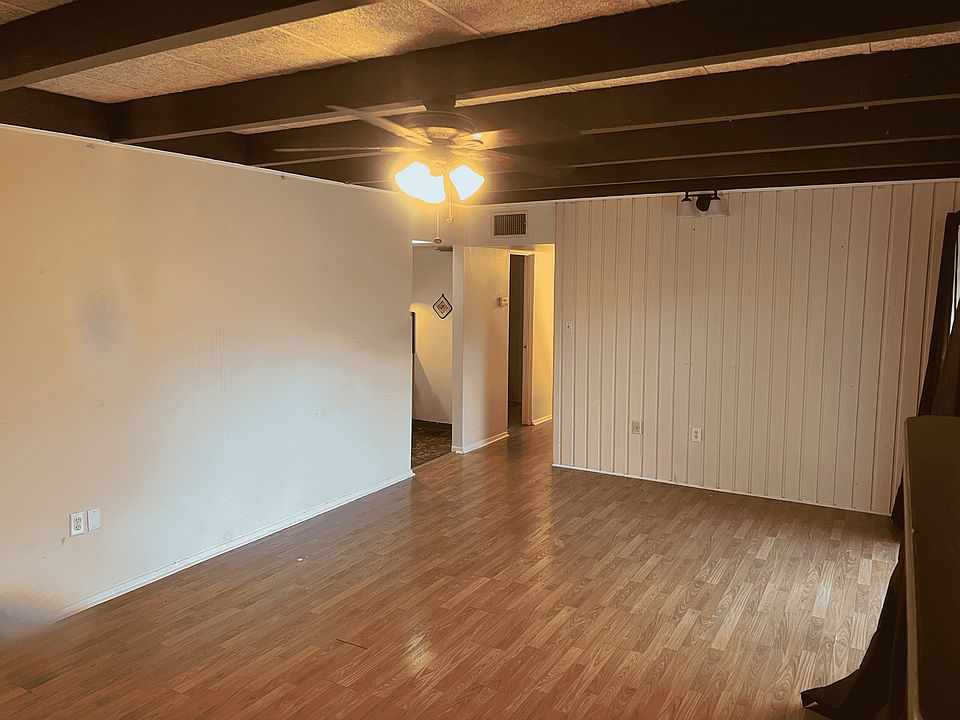 1st image of 1008 S College Rd APT 212