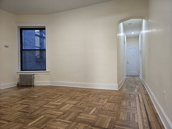 4th image of 226 W 108th St APT 3D