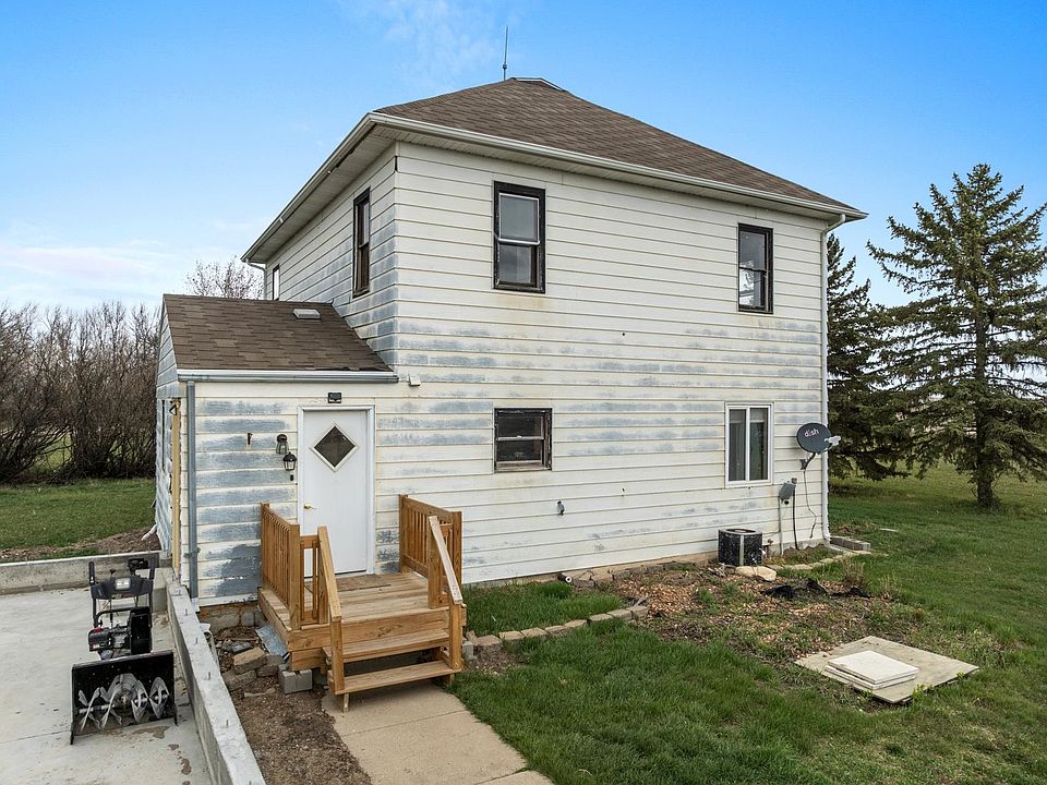 1st image of 333 3rd St W