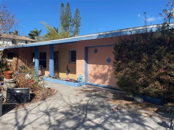 337 Avenida Madera, Sarasota, FL 34242