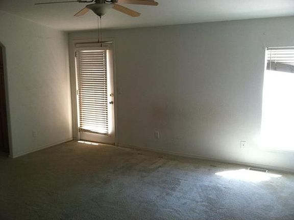 3rd image of 34700 Silverwood Ct