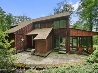 262 Foster Hill Rd, Milford, PA 18337