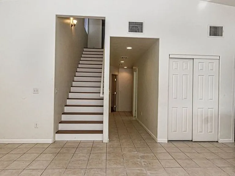 610 E Waverly St #1 & 2 — Photo 9
