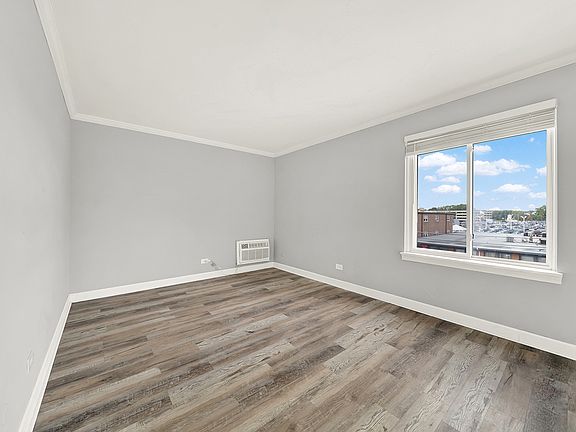 2nd image of 9516 S Kildare Ave APT 3N