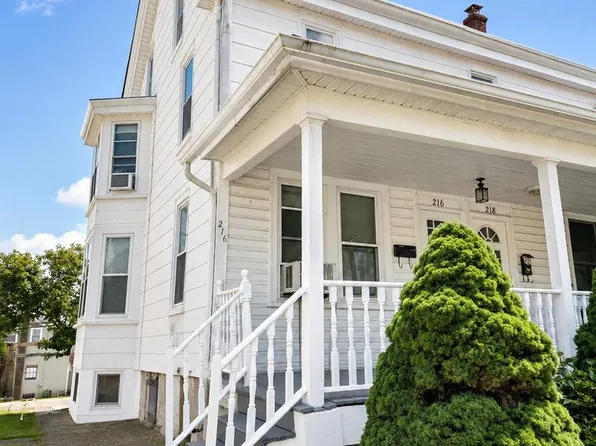 216 N Main St, Souderton, PA 18964