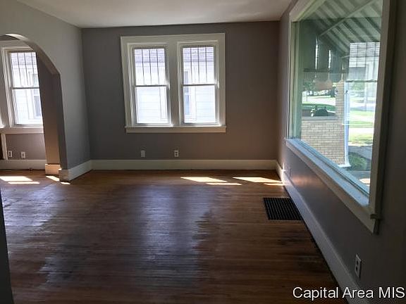 3rd image of 1751 Willard St