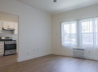 5200 Hollywood Blvd APT 202, Los Angeles, CA 90027