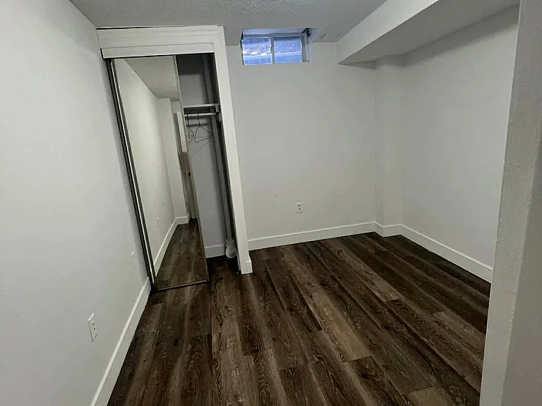 118 Solway Ave — Photo 3
