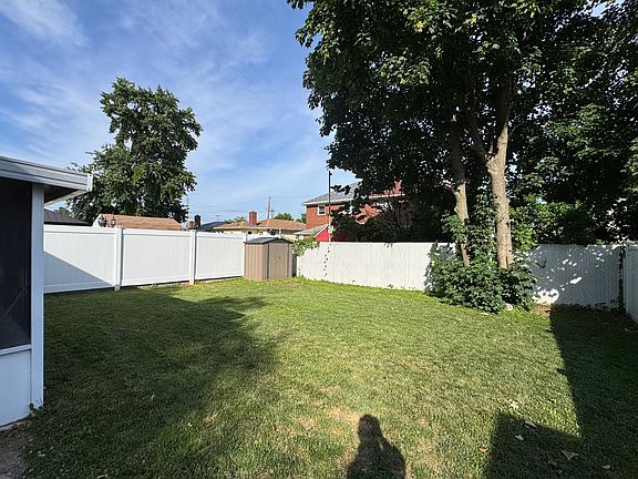 3rd image of 244 Titus Ave