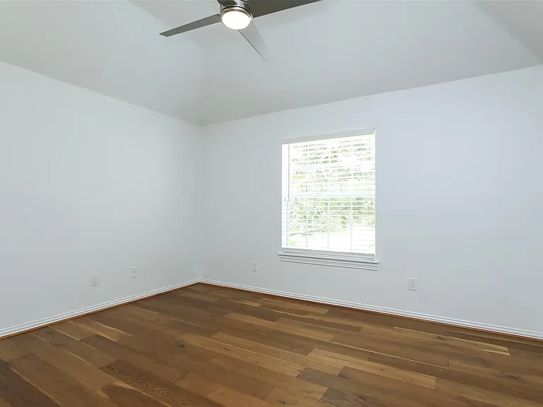 1715 Cottage Landing Ln — Photo 43
