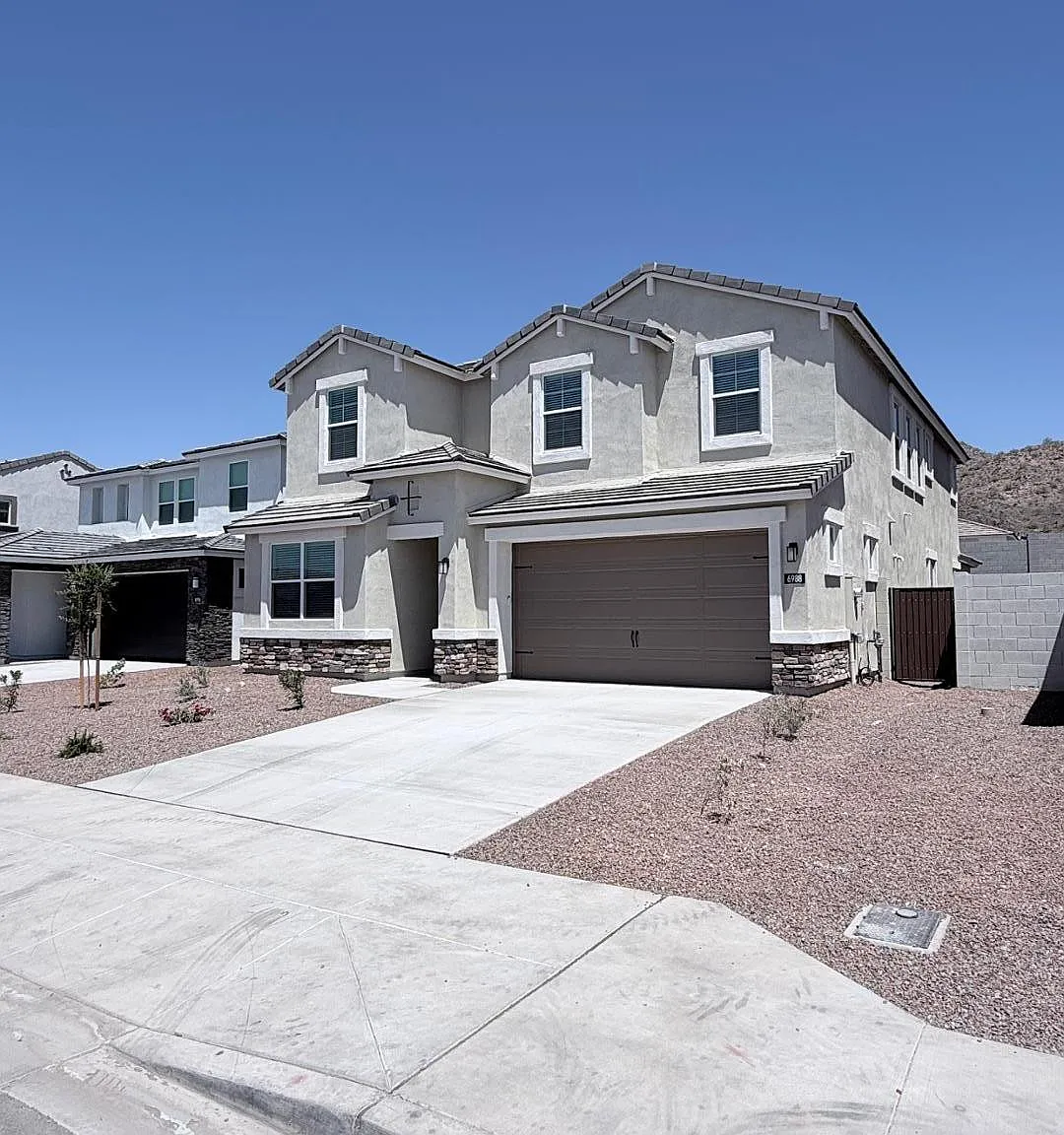 5 bed, 3.0 bath, 2837 sqft, $3,750 — Photo 3