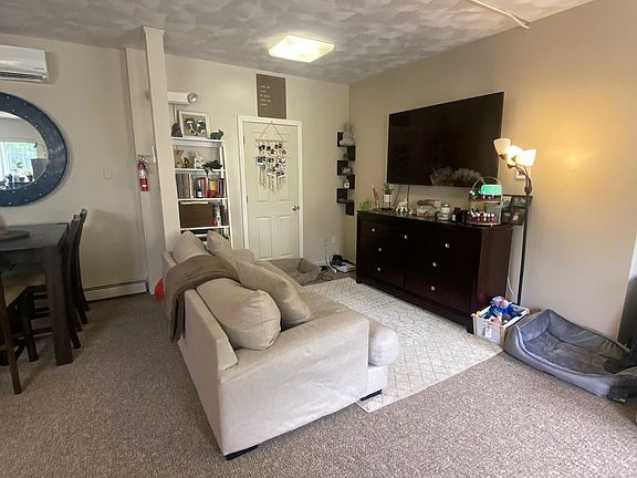 4th image of 1872 Smith St APT 1