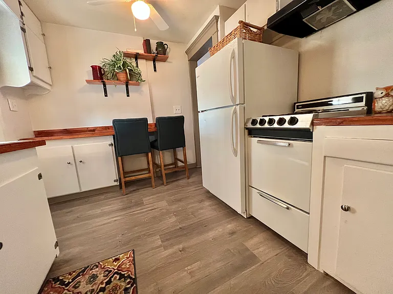 175 S Main St #C — Photo 16