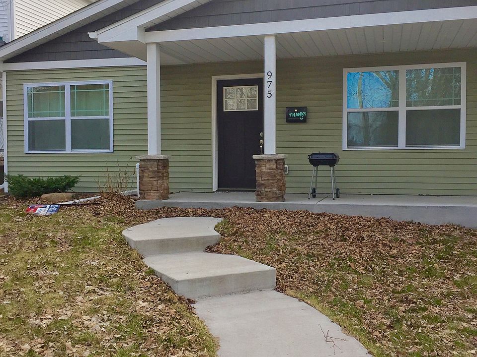 1st image of 975 Bradley St