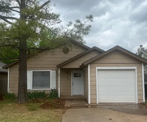 305 Belmont Dr Photo 1