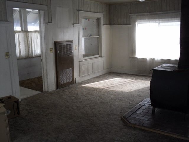 2nd image of 411 Delwood St