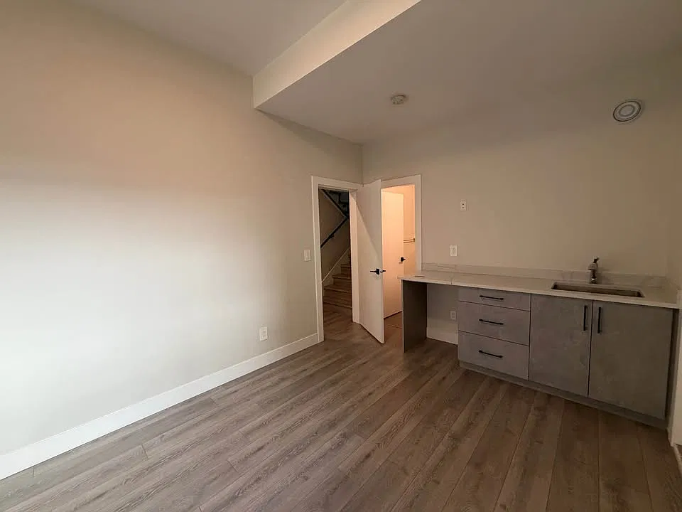 3 bed, 1517 sqft, $3,200 — Photo 3