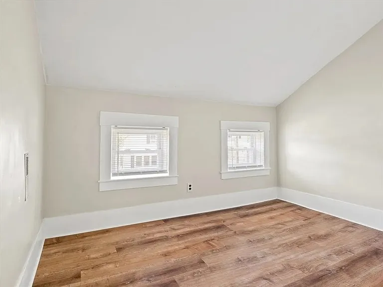 27-29 Kilby St — Photo 16