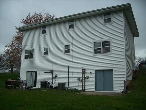 204 Maple Grove Way back