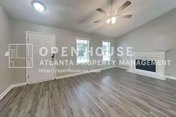 336 Paradise Cir — Photo 4