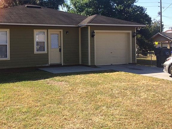 3rd image of 305 W Ariana St