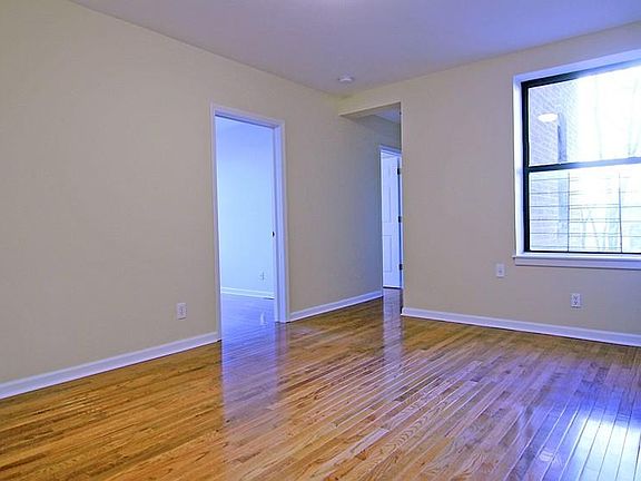 3rd image of 2741 Sedgwick Ave APT 3E