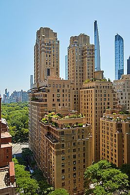 1st image of 20 W 64th St APT 15D