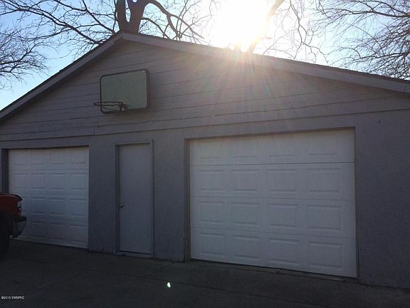 2nd image of 1937 Huizen Ave SW