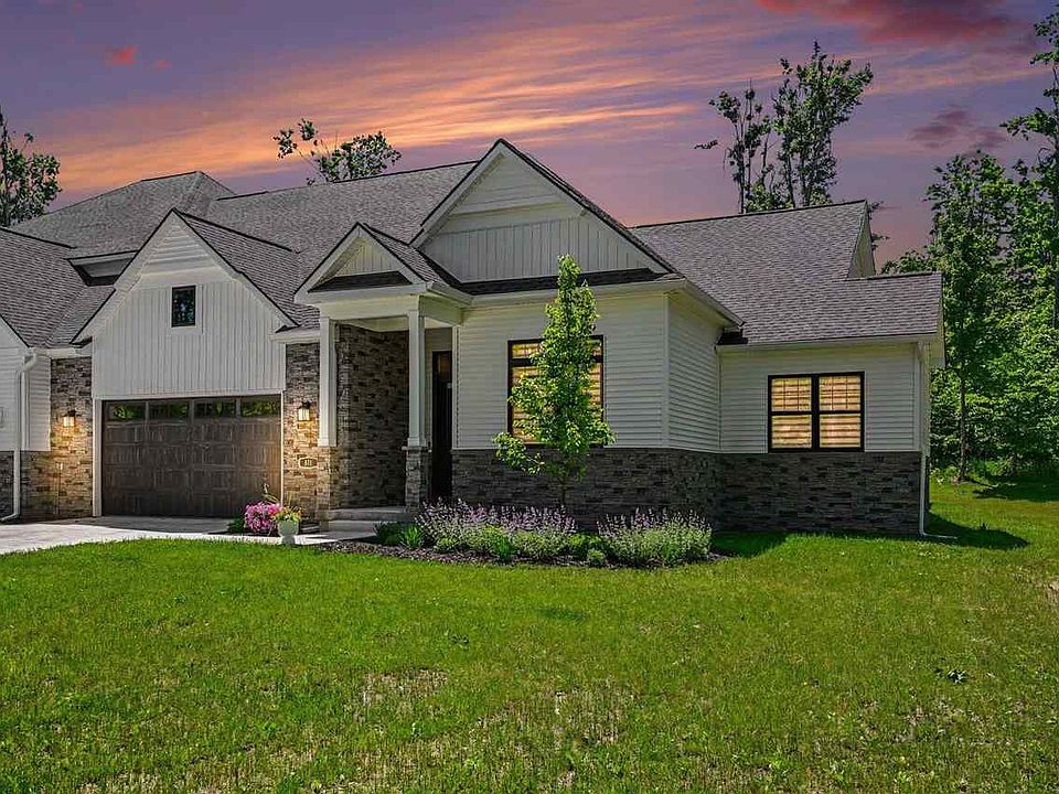 1st image of 811 Fairways Dr