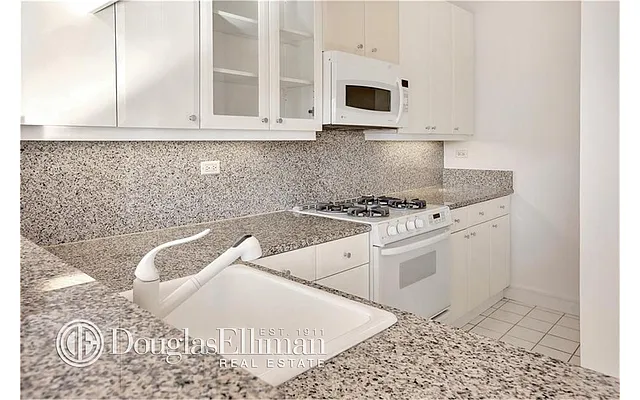 Rented by Douglas Elliman | media 13