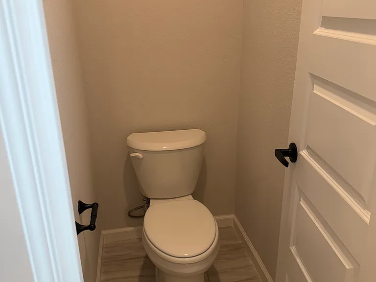 1105 Pepperwood Ave — Photo 2