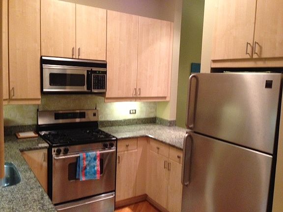 3rd image of 2730 N Racine Ave APT 1S