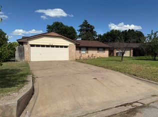 1819 NW Crosby Park Cir, Lawton, OK 73505