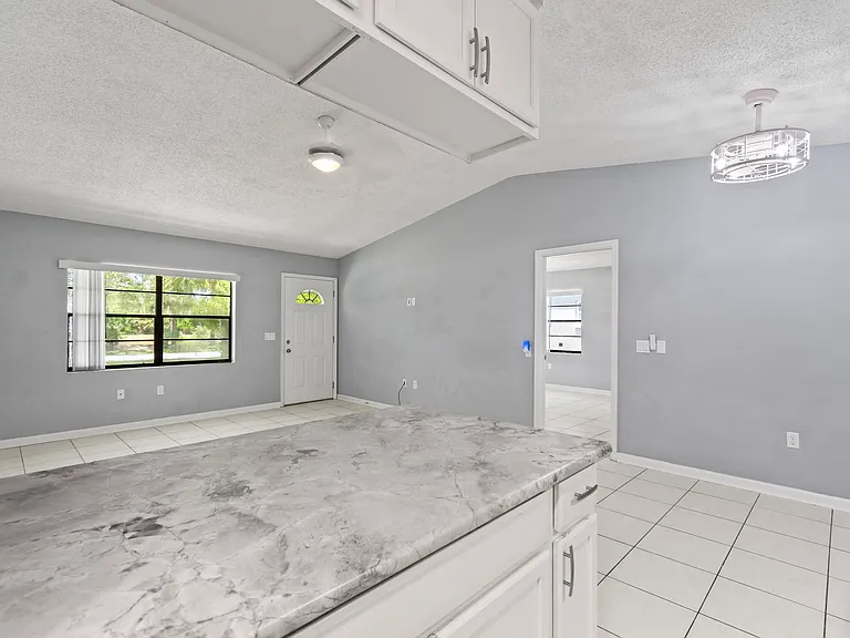 1205 S Flagler Ave — Photo 20