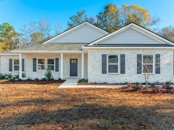 3099 Zach Ave, Crestview, FL 32536