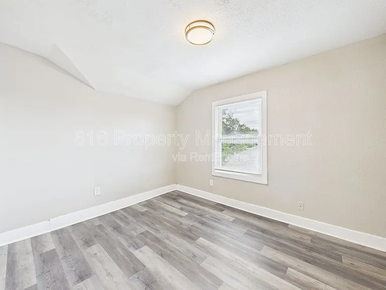 4417 Wayne Ave — Photo 21