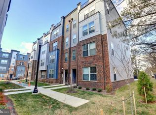 2135 Glacier Rd UNIT 90, Herndon, VA 20170