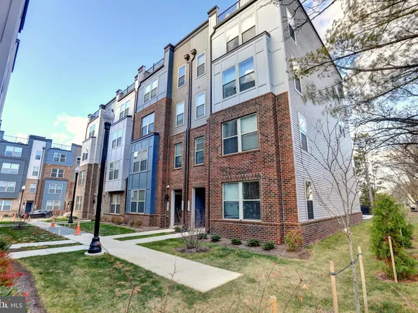 2135 Glacier Rd Unit 90, Herndon, VA 20170