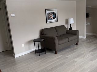 1621 Lincoln Way E APT 5, Massillon, OH 44646