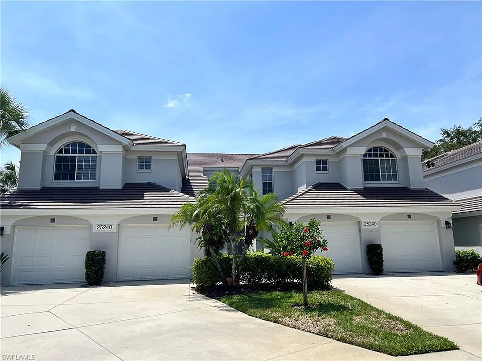 25240 Pelican Creek Cir #202