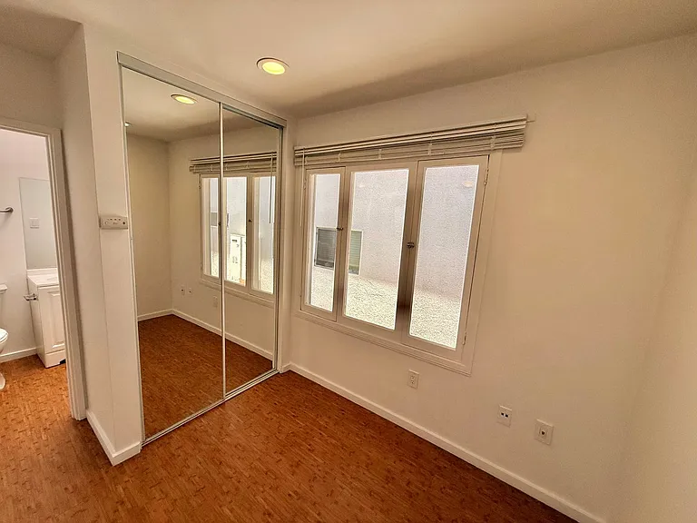 7529 Herschel Ave — Photo 6