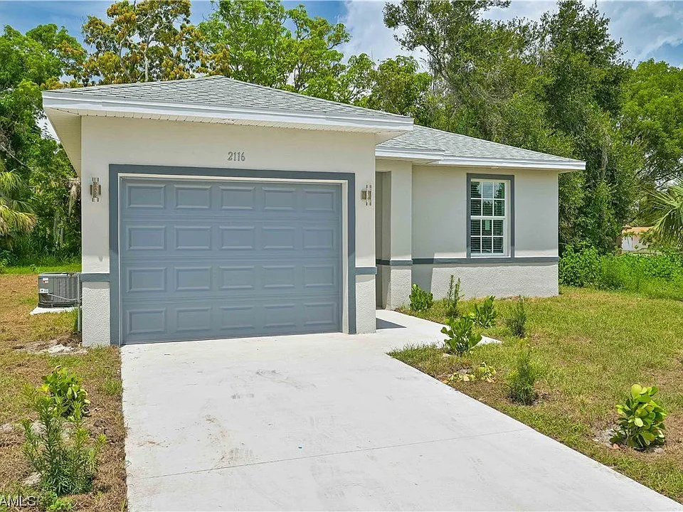 2116 Palm Ave
