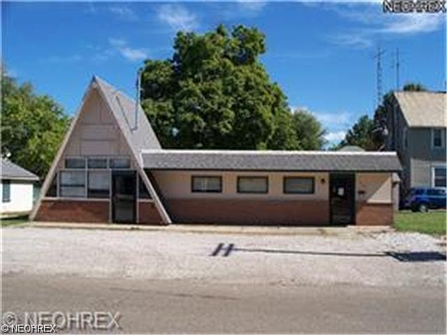 1st image of 205 E Oregon Ave