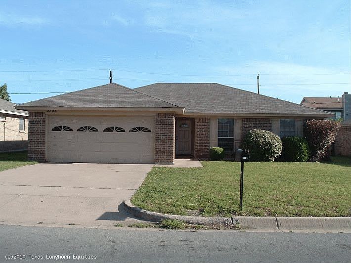 1st image of 2708 Southpark Ln